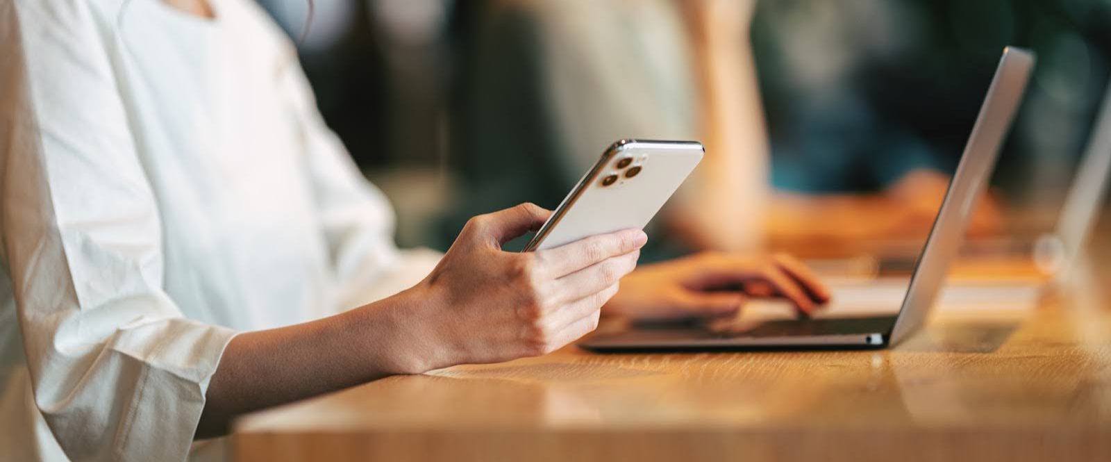 店舗にフリーWi-Fiは必要？3つのメリットと導入のポイント